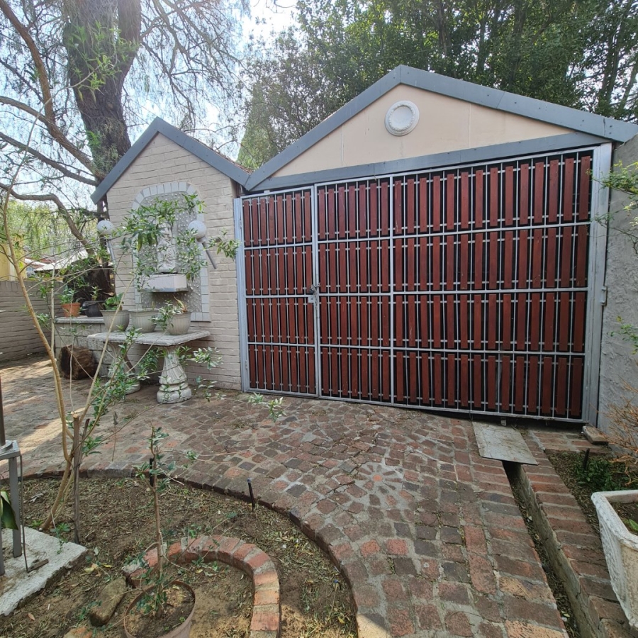 6 Bedroom Property for Sale in Sasolburg Free State